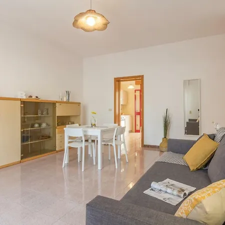 Casa Gaia Con Giardino Apartment Torre Lapillo