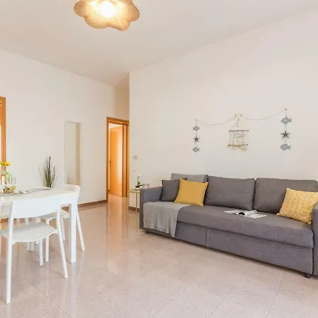 Casa Gaia Con Giardino Apartment